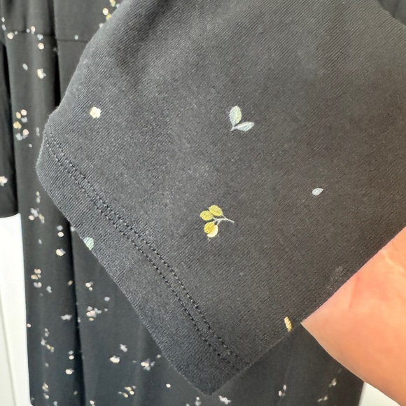 Reitman's Long Sleeve Floral Dress Black - Picture 9 of 10